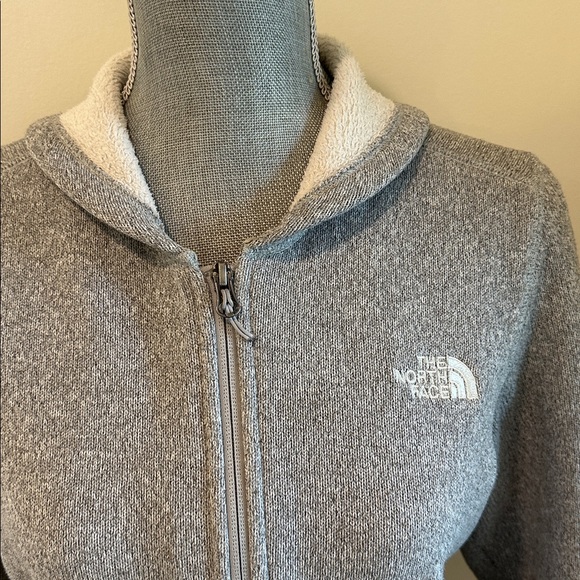 North face jacket. - Picture 2 of 6